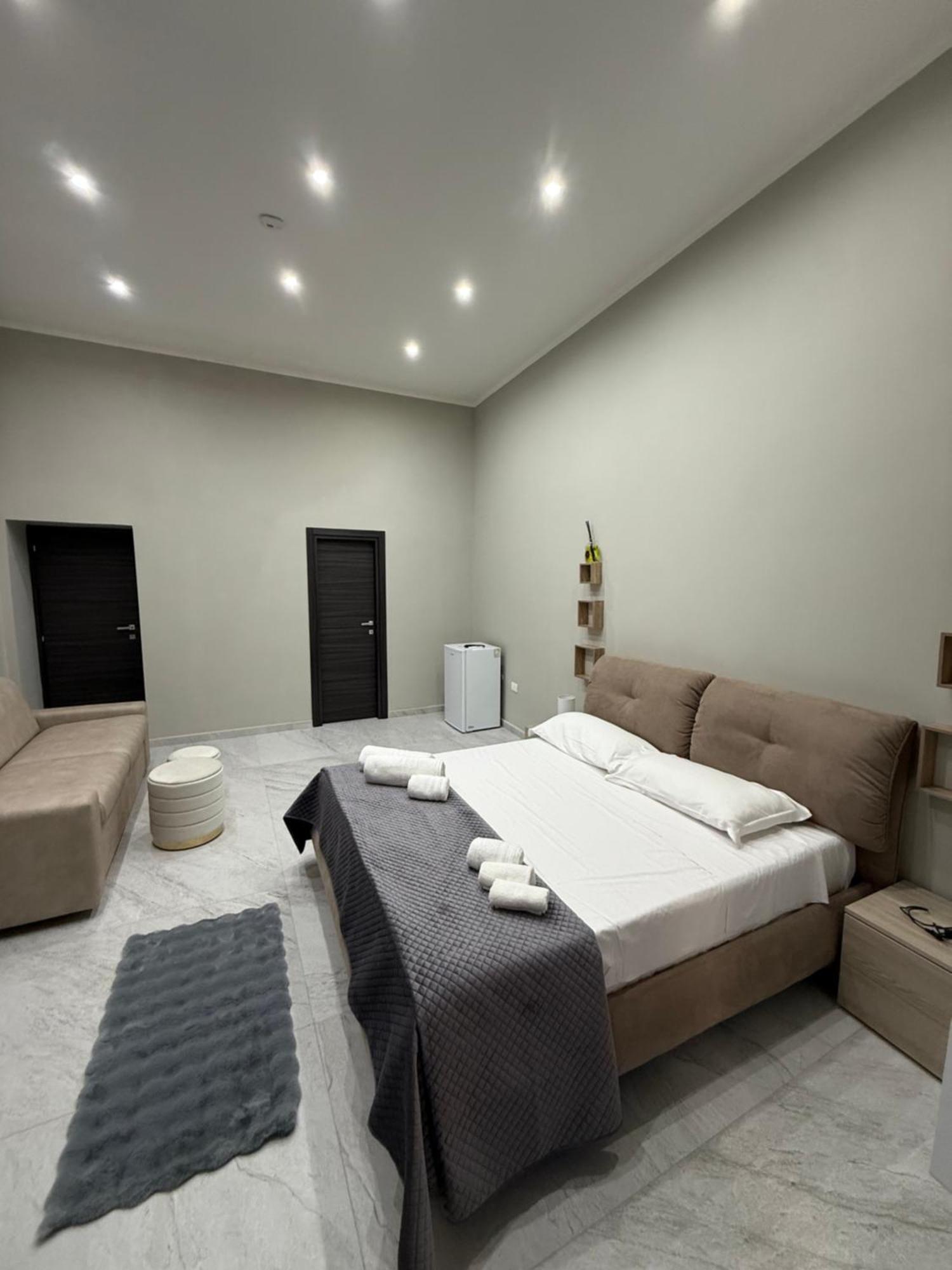 Palazzo Valentino Guest house Naples